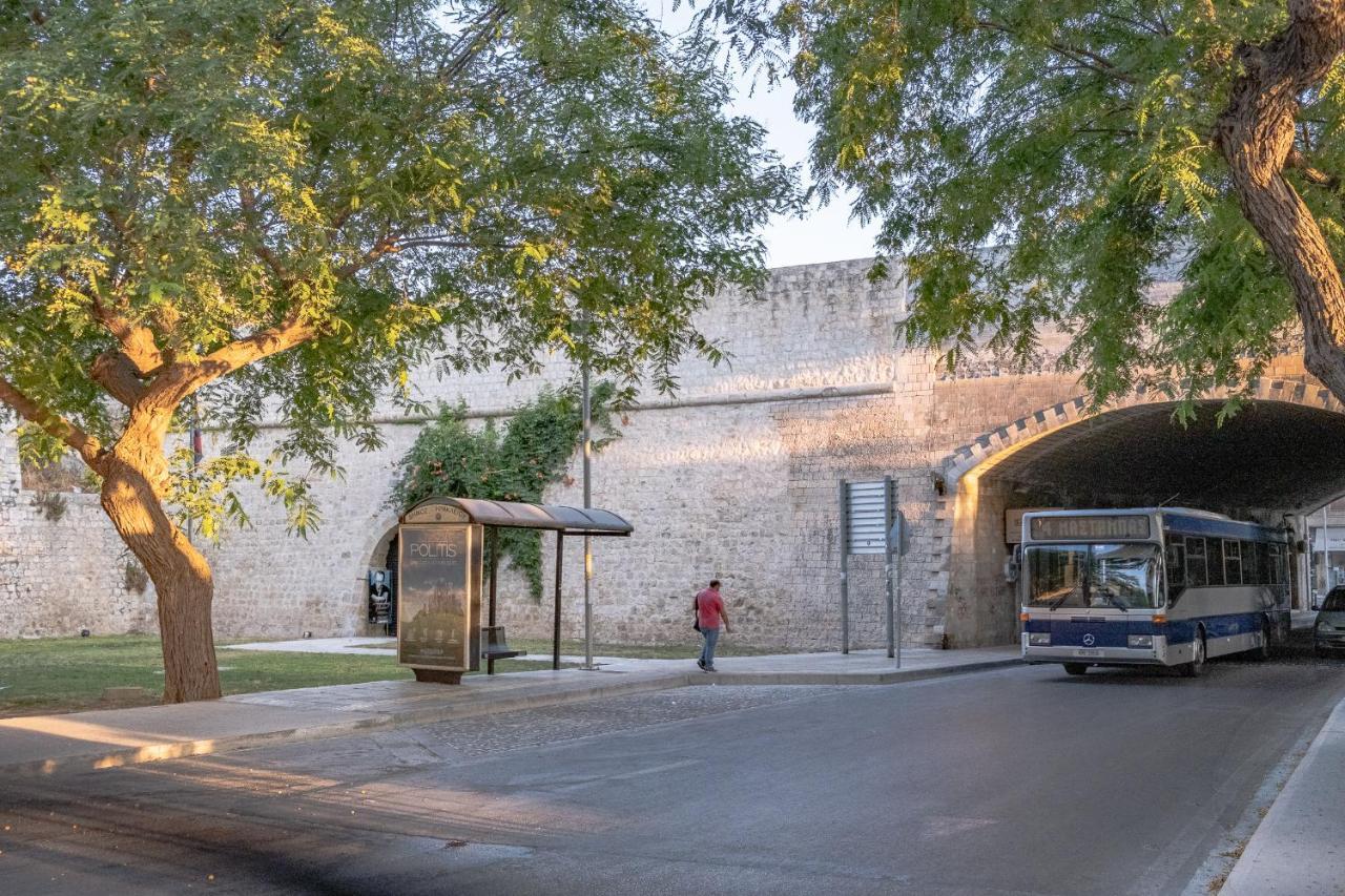 The Venetian Walls Smart Apartments Heraklion  ภายนอก รูปภาพ